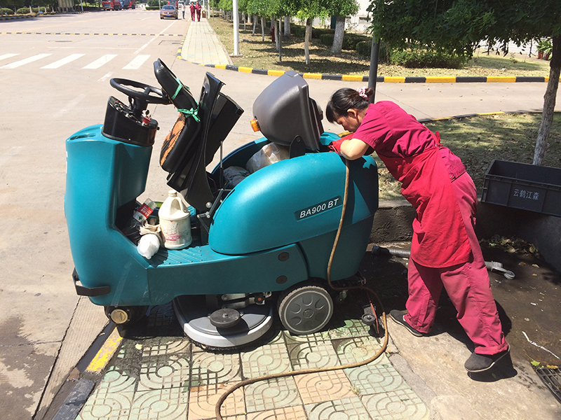 江淮商務車